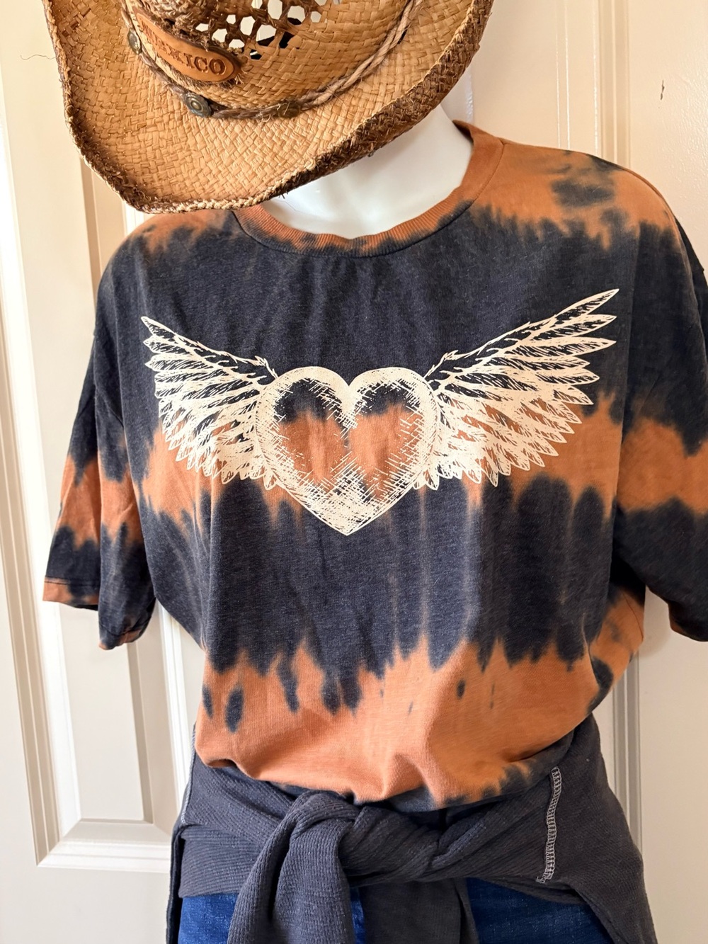 Tie-Dye Winged Heart Graphic Tee - Black & Rust, M - Picture 3 of 6